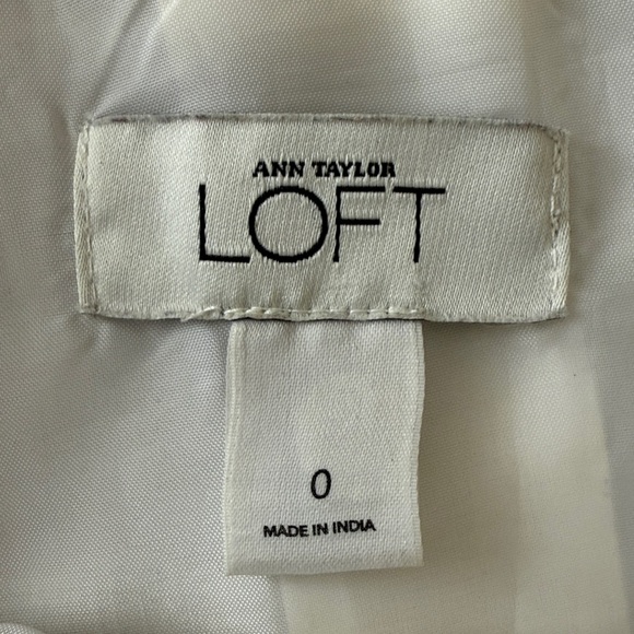 Ann Taylor Loft cream/black linen skirt. Size 0 - Picture 4 of 8